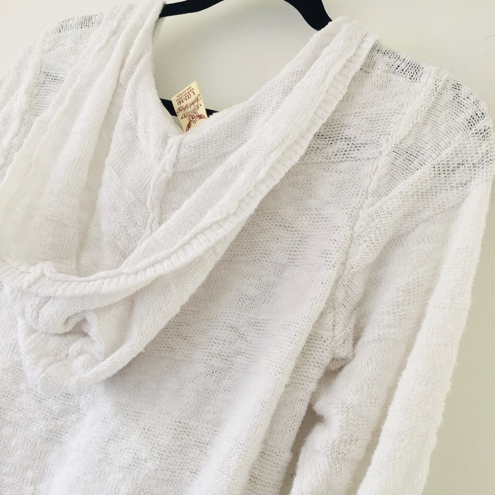 Delicate White Sweater - Picture 4 of 4